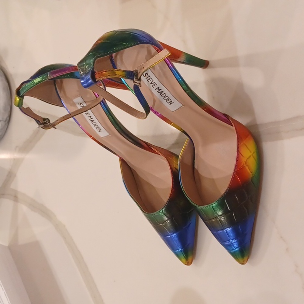 Steve Madden Alisha-R Metallic Rainbow LGBT Pump High Heel W/flaw PRIDE SZ 9